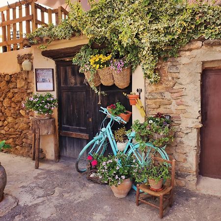فيلا Alcoba Con Patio Del Siglo XIX Villanueva de Viver المظهر الخارجي الصورة