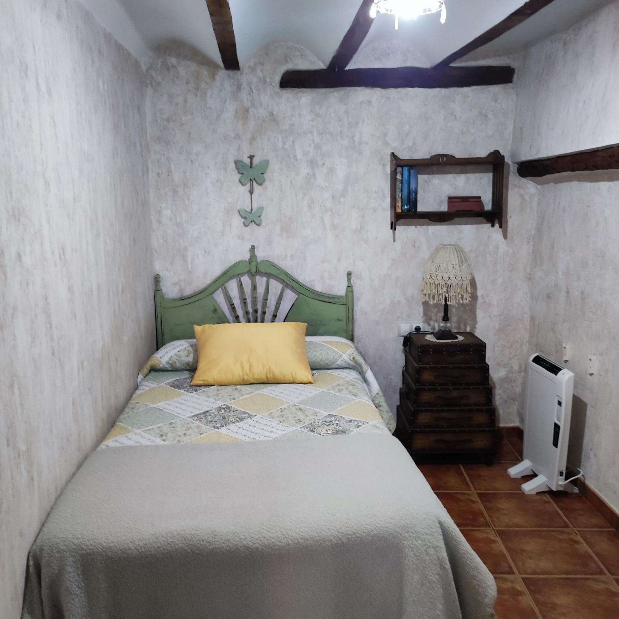 فيلا Alcoba Con Patio Del Siglo XIX Villanueva de Viver المظهر الخارجي الصورة